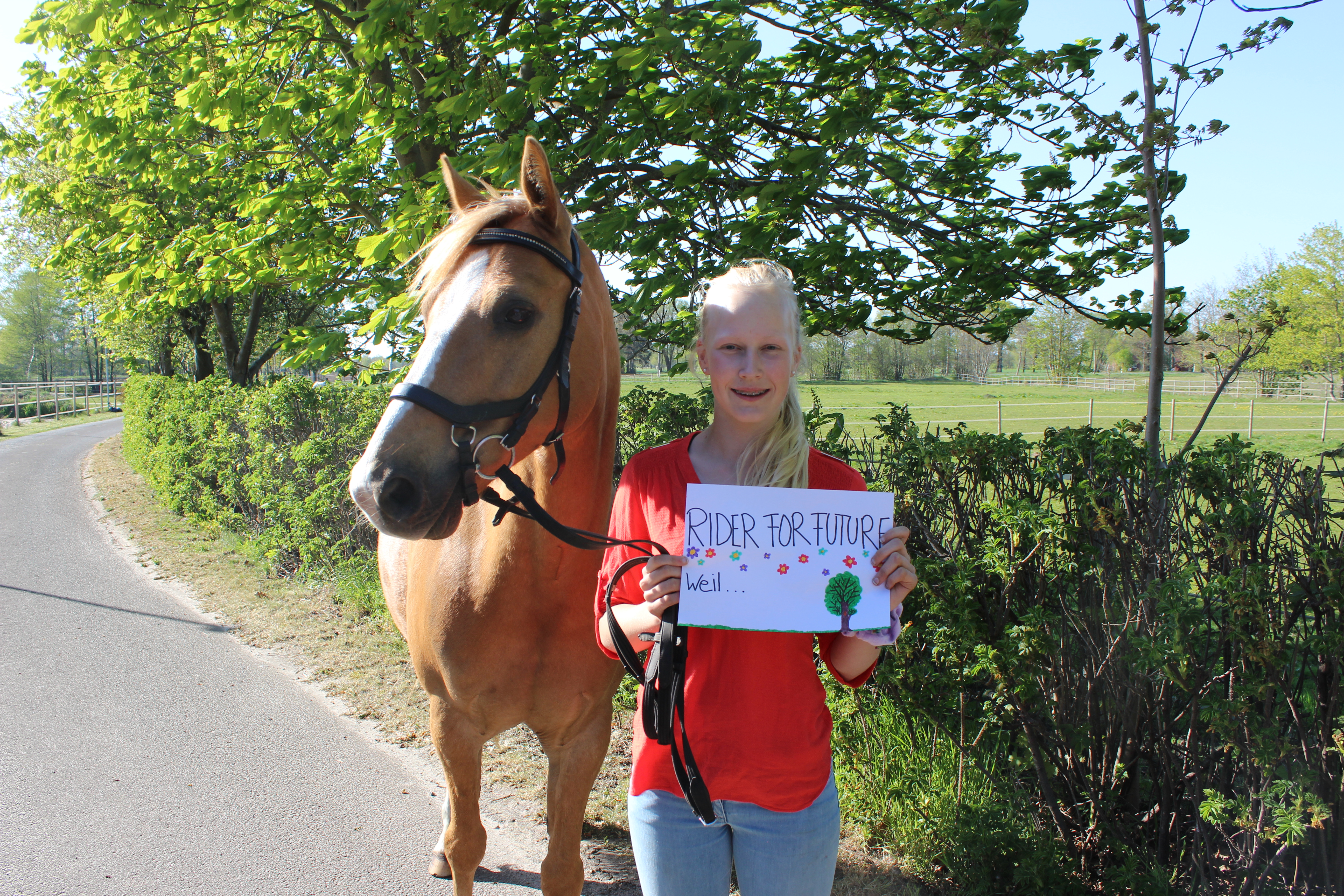 Das ist Emily Thümmel. Sie hat Riders for Future gegründet.